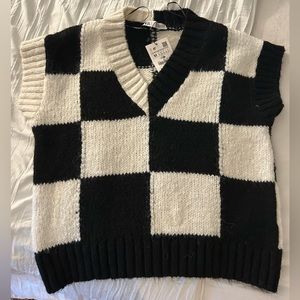Zara Checkered Sweater Vest/Teeshirt